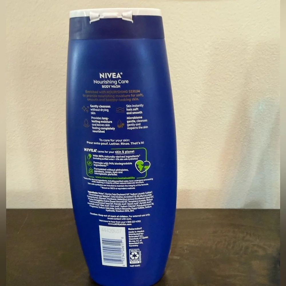 NWT Nivea Nourishing Care Body Wash